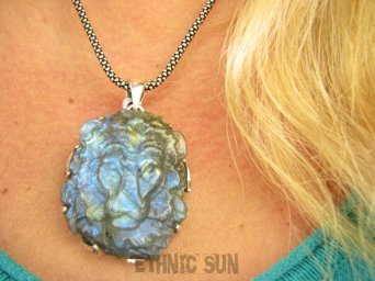 bwe3612 Arcydzieło wykute w kamieniu 35G - Rzeźba SYMBOL AFRYKI Lew Wspaniały Wisior Labradoryt Spektrolit IDEALNY DLA MĘŻCZYZN Srebro 925 #