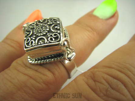 bpe5615  Marokański SEKRETNIK Otwierany Pierścień na Zdjęcia lub Marzenia Cały ze srebra r.12 Srebro 925  MAROKO #