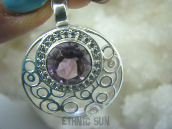 bwee1947 Finezyjny Piękny Delikatny Lśniący Ażurowy Wisior Ametyst - kamień mądrości, Cyrkonie Srebro 925