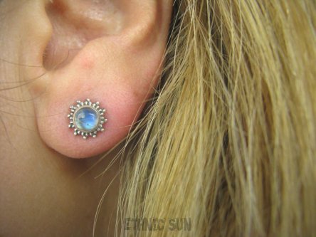 bke798 Delikatne Księżycowe Kropeczki !!! Kolczyki na Sztyft z kamieniem Księżycowym Kamień Księżycowy Srebro 925