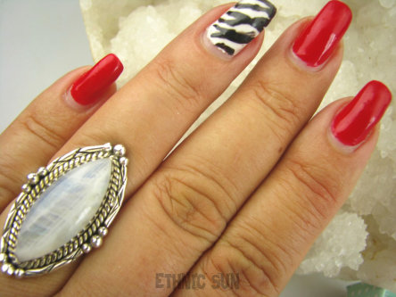 bpe7933 Orientalny Pierścień Niebiesko Chabrowy z Tęczą KAMIEŃ KSIĘŻYCOWY r.16 Srebro 925 #