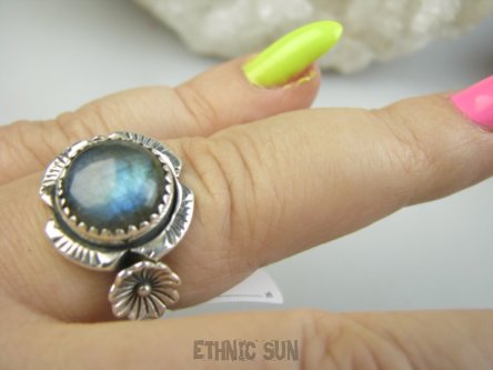 bpe9497 Piękny Orientalny Pierścień Pierścionek Labradoryt Spektrolit - kamień Zorzy Polarnej r.18/19 Srebro 925 #