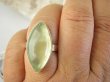 bpe9015 ZIELONA MARKIZA ! Klasyczny Pierścień Pierścionek z naturalnym Prehnitem PREHNIT r.17 Lśniące Srebro 925 Czakra Serca # - 5