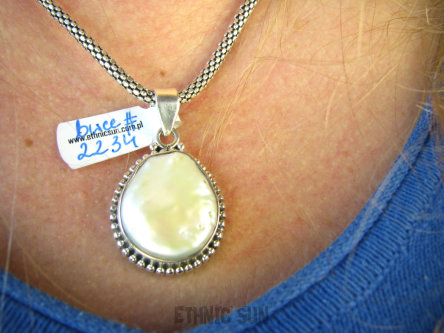 bwee2234 RARYTAS naturalna opalizująca wielobarwna duża PERŁA BIWA Elegancki Wisior z DUŻA perłą Srebro 925 #