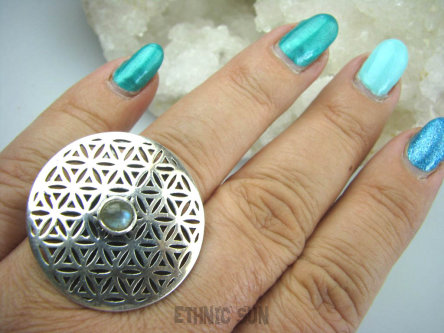 bpe5843 Duży obracający się Pierścień KWIAT ŻYCIA - SILNY AMULET OCHRONNY !!!! Ażurowy  Pierścień niebieski Labradoryt Spektrolit  r.18 SREBRO 925 #