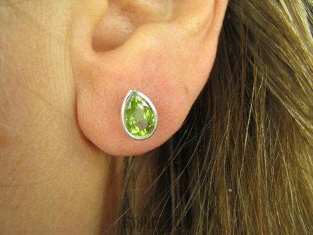 bkee942 Klasyczne Krople Kolczyki na Sztyft Zielony Oliwin Perydot - kamień szczęścia Lśniące Srebro 925