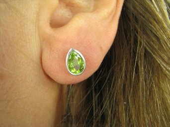 bkee942 Klasyczne Krople Kolczyki na Sztyft Zielony Oliwin Perydot - kamień szczęścia Lśniące Srebro 925
