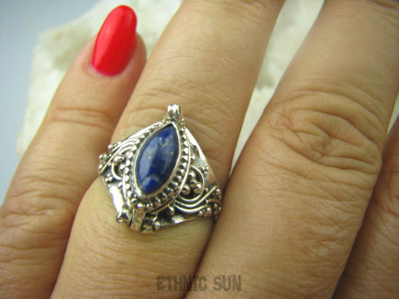 bpe6106 Pięknie Zdobiony Delikatny Sekretnik Otwierany Pierścień  granatowy Lapis Lazuli r.20 Srebro 925