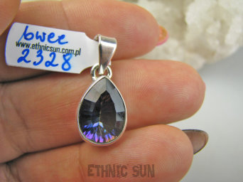 bwee2328 KLEJNOT tak piękny , tak mieniący się Delikatny Wisior wisiorek z Wielobarwnym kamieniem Mystic Topaz NIGHT w klasycznej oprawie SREBRO 925