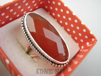 bpee4451 Elegancki piękny Długi Pierścień Pierścionek szlifowany CZERWONY ONYKS regeneruje SERCE, EGZEMY, PAMIĘĆ r.21 Srebro 925 #