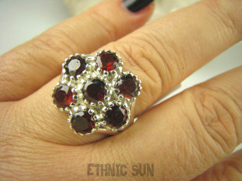 bpee3613 Olśniewająco Piękny Pierścień Bordowe Granaty - kamienie namiętności r.15/ r.16 SREBRO 925 #