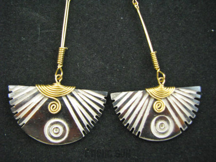 bke1288 Dzika Afryka - FANTASTYCZNE ! Duże długie 10 cm Lekkie Wachlarze Przepiękne Egzotyczne Kolczyki Muszla Mosiądz Brass