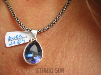 bwee2164 KLEJNOT tak piękny , tak mieniący się Delikatny Wisior wisiorek z Wielobarwnym kamieniem Mystic Topaz NIGHT w klasycznej oprawie SREBRO 925