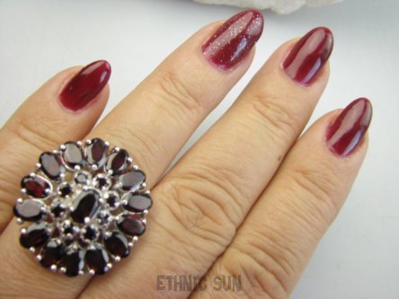 bpee4538 Klasa i elegancja Bordowe Kamienie Namiętności Granaty  Pierścień Pierścionek  r.16 SREBRO RODOWANE 925 #