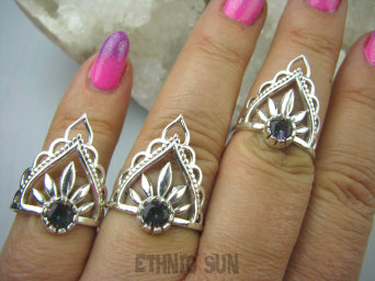 bpee2992 Wschodzące słońce Ażurowa piękność !!! Delikatny Pierścień Mystic Topaz r.20 SREBRO 925