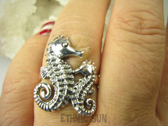 bpe8773 Przepiękny duży Pierścień Pierścionek cały ze srebra Konik Morski matka z dzieckiem - symbol szczęscia r.16 Srebro 925 #