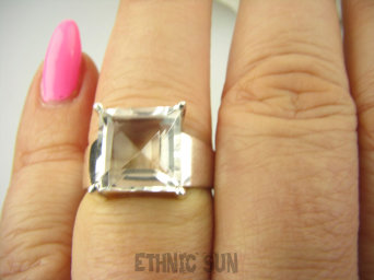 bpee4011 Idealny lśniący kwadrat WSPANIAŁY Odpromiennik zdobi leczy chroni Pierścień Pierścionek Kryształ Górski r.15/ r.16 Srebro 925 #