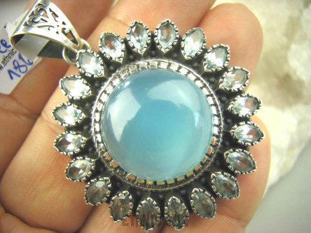 bwee1863 LUKSUSOWY KLEJNOT -  AŻ 25 gramów !!! Duży Wisior SŁOŃCE Chalcedon (tarczyca) rzadki  BLUE TOPAZ (kamień młodości ) Srebro 925 # obniżona cena 