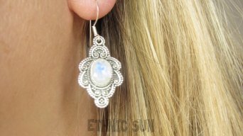 bkee1082 Egzotyczne Uwodzicielki LEKKIE Kolczyki szlifowany Kamień Księżycowy Srebro 925