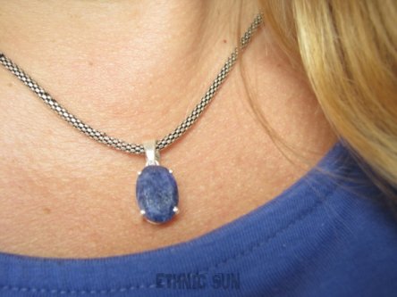 bwee2294 Delikatny mały Wisior zawieszka Naturalny Szafir indyjski WIERNOŚĆ związkach , Stres, choroby oczu ciśnienie SZAFIRY SREBRO 925