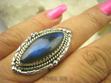 bpe7978 Czarodziejsko Piękny Orientalny Pierścień Niebieski, Granatowy Labradoryt Spektrolit - kamień Zorzy Polarnej r.16 Srebro 925 #