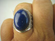 bpe8197 Delikatny Pierścień z Lapis Lazuli - strażnik prawdy i mądrości r.18 ażurowa obrączka Srebro 925 - 5